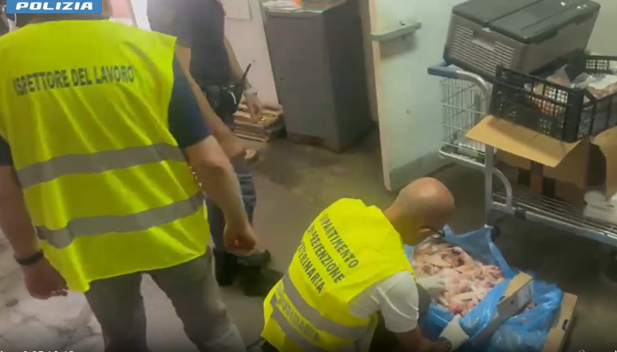 30mila euro di multe e maxi sequestro di cibo a catania nel mirino fornitura per navi da crociera e uva da Virgilio.it 30mila euro di multe e maxi sequestro di cibo a catania nel mirino fornitura per navi da crociera e uva