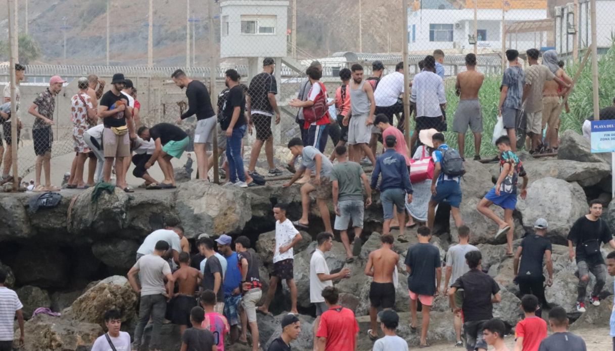 https://wips.plug.it/cips/notizie.virgilio.it/cms/2026/07/italia-spagna-accordo-schengen-ceuta.jpg