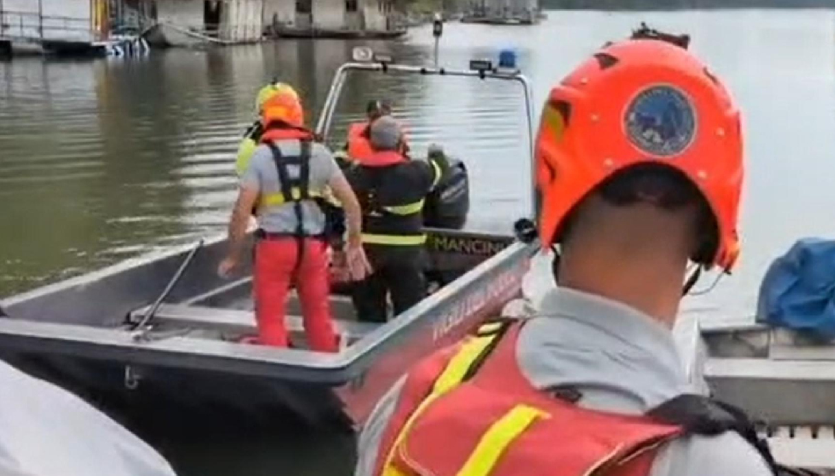 https://wips.plug.it/cips/notizie.virgilio.it/cms/2026/07/lago-maggiore-cadavere-sub.jpg