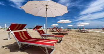 lettini-rubati-stabilimento-balneare-albania