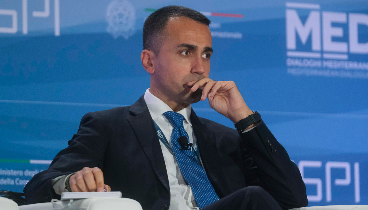 luigi di maio parla del mancato incarico da premier per colpa di salvini lo davo per scontato poi conte da Virgilio.it luigi di maio parla del mancato incarico da premier per colpa di salvini lo davo per scontato poi conte