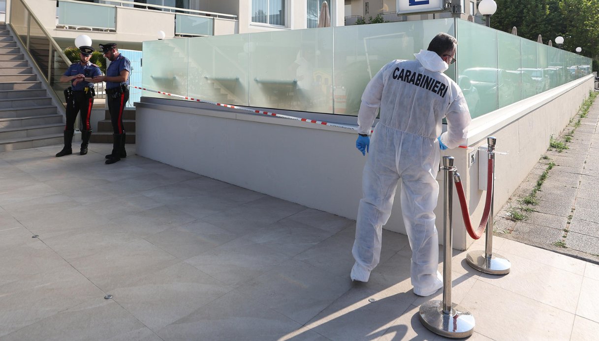 bimba di 4 anni annegata a milano marittima la tragedia in piscina ripresa dalle telecamere dell hotel da Virgilio.it bimba di 4 anni annegata a milano marittima la tragedia in piscina ripresa dalle telecamere dell hotel