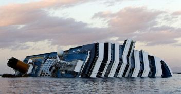 naufragio-francesco-schettino-costa-concordia-passeggeri-netflix