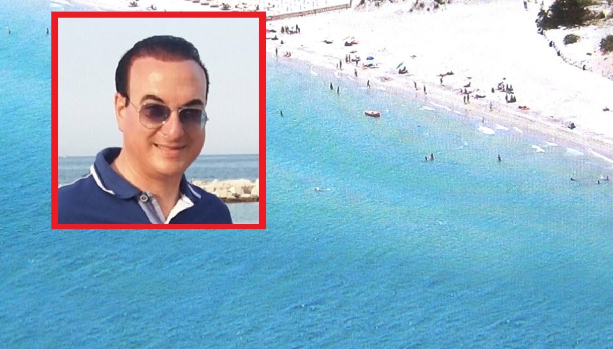 Padre morto sulla spiaggia a Otranto dopo aver salvato i figli gemelli in mare, disperazione tra i bagnanti Padre morto sulla spiaggia a Otranto dopo aver salvato i figli gemelli in mare, disperazione tra i bagnanti