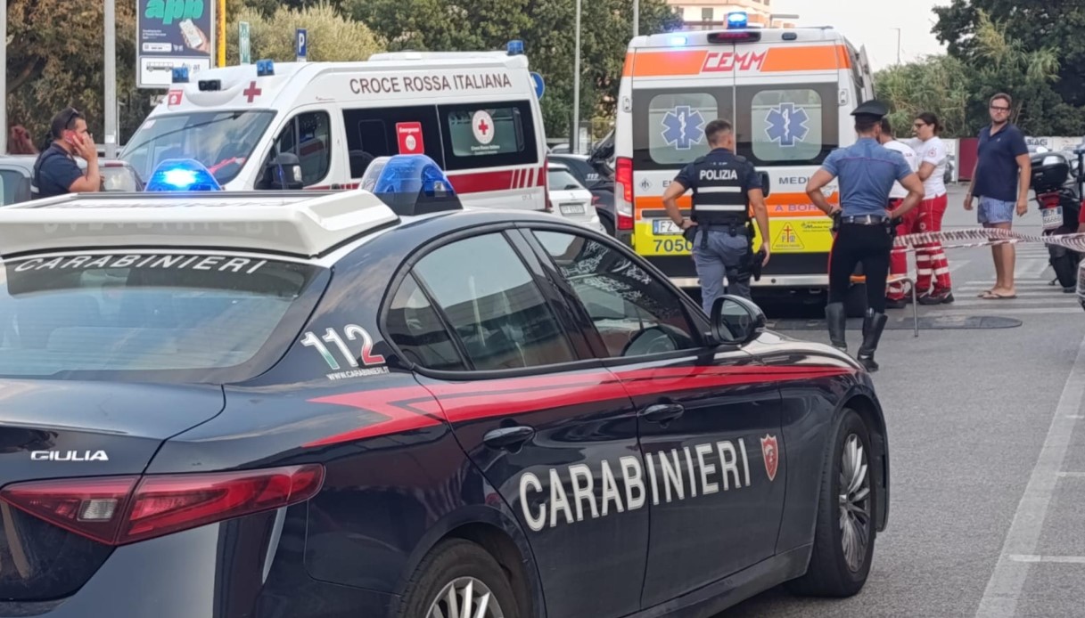 https://wips.plug.it/cips/notizie.virgilio.it/cms/2026/07/polizia-supermercato-unicoop-san-vincenzo.jpg