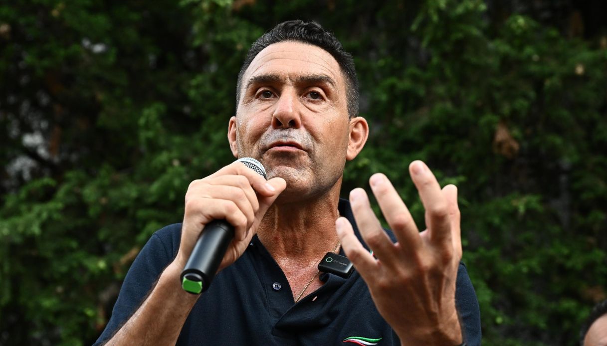 https://wips.plug.it/cips/notizie.virgilio.it/cms/2026/07/roberto-vannacci-futuro-nazionale-addetto-stampa.jpg