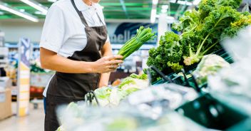 supermercato turno lavoro caregiver