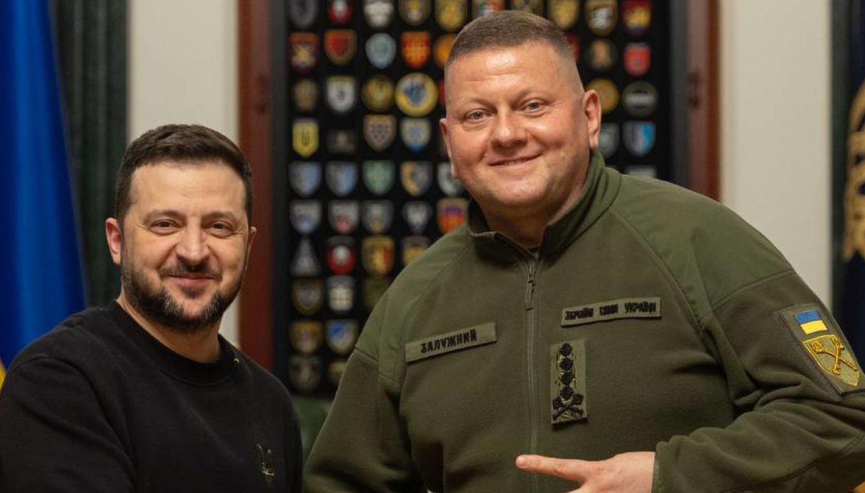 ucraina valery zaluzhny verso la sfida a zelensky alle elezioni 2027 chi 232 il generale ambasciatore in uk da Virgilio.it ucraina valery zaluzhny verso la sfida a zelensky alle elezioni 2027 chi 232 il generale ambasciatore in uk