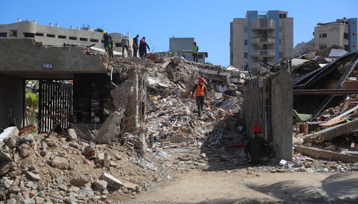 venezuela la storia di carlos miguel sopravvissuto 5 giorni tra le macerie dopo il terremoto non so come da Virgilio.it venezuela la storia di carlos miguel sopravvissuto 5 giorni tra le macerie dopo il terremoto non so come