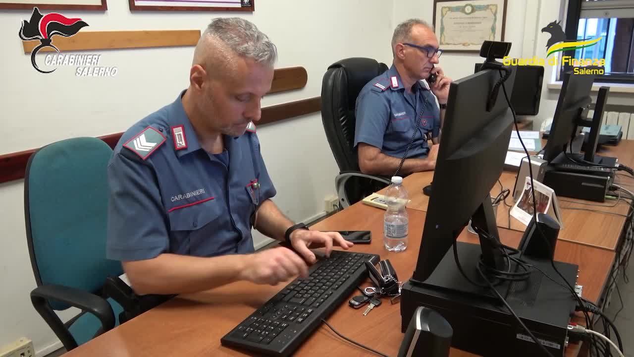 Smantellata una rete di frodi informatiche e riciclaggio tra Battipaglia e Salerno, il video dell'operazione
