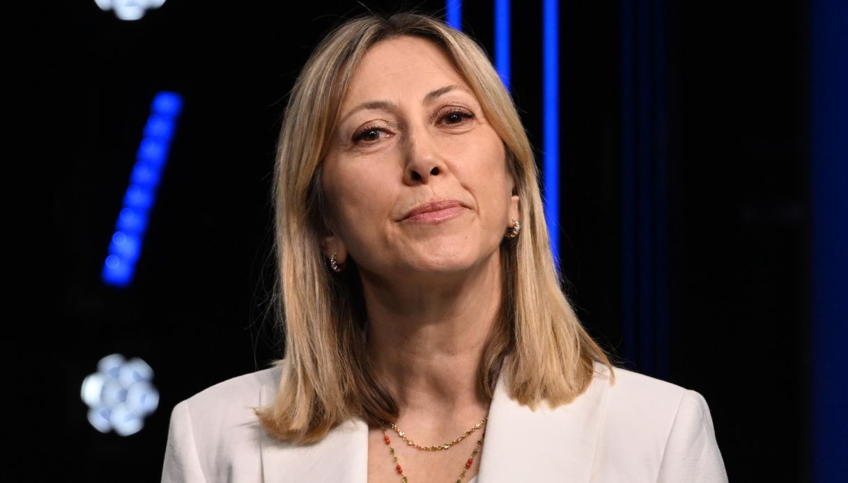 https://wips.plug.it/cips/notizie.virgilio.it/cms/2026/07/vigilanza-rai-dimissioni.jpg