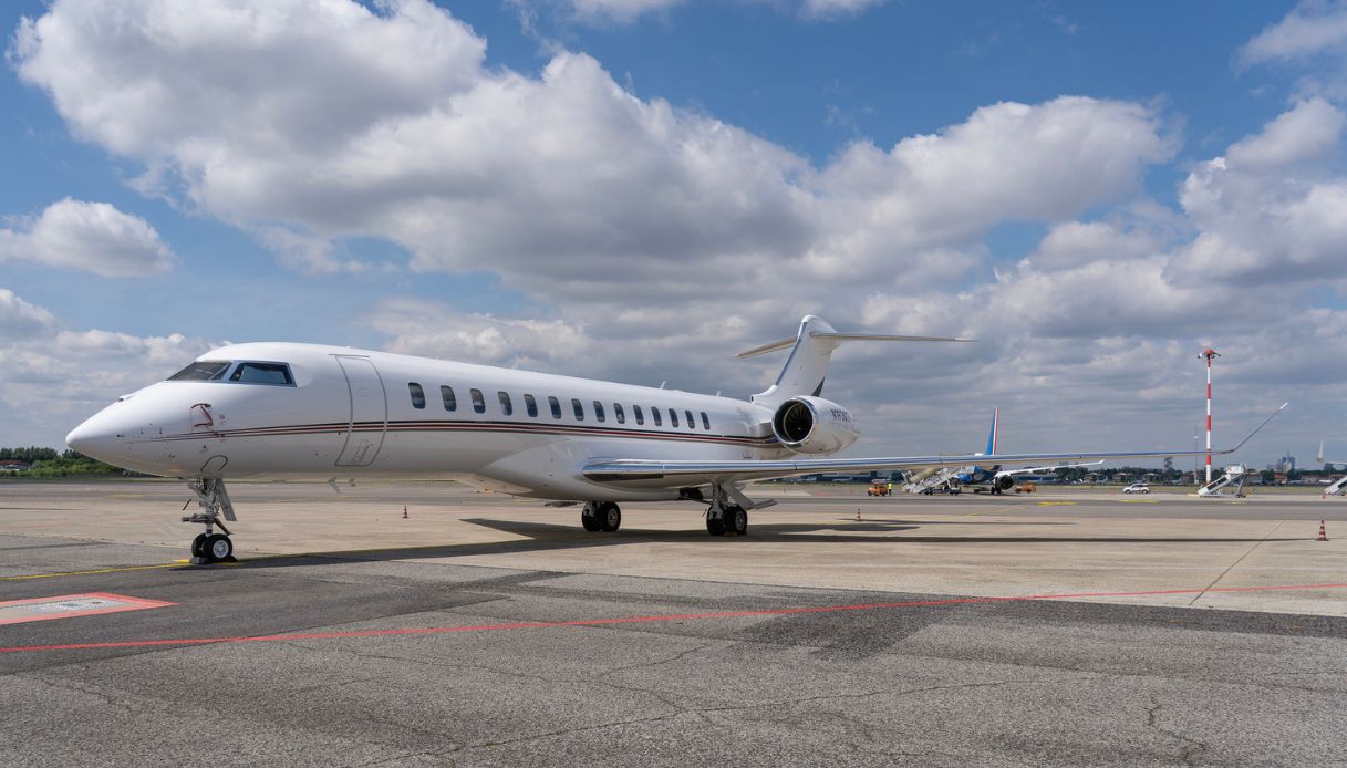 https://wips.plug.it/cips/notizie.virgilio.it/cms/2026/08/aeroporto-milano-linate.jpg