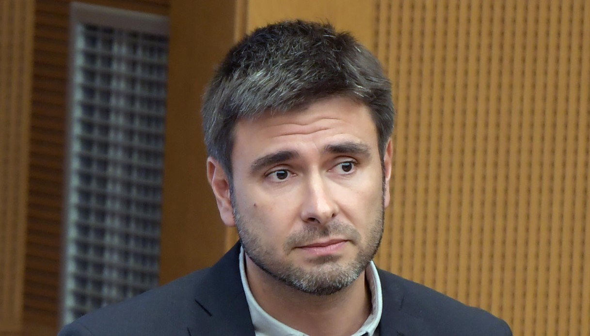 alessandro di battista ricoverato a cuba il mal di testa il malore e poi il risveglio come sta da Virgilio.it alessandro di battista ricoverato a cuba il mal di testa il malore e poi il risveglio come sta