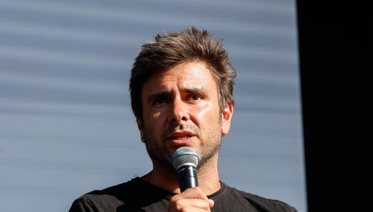 alessandro di battista ricoverato a cuba in gravi condizioni la situazione da Virgilio.it alessandro di battista ricoverato a cuba in gravi condizioni la situazione