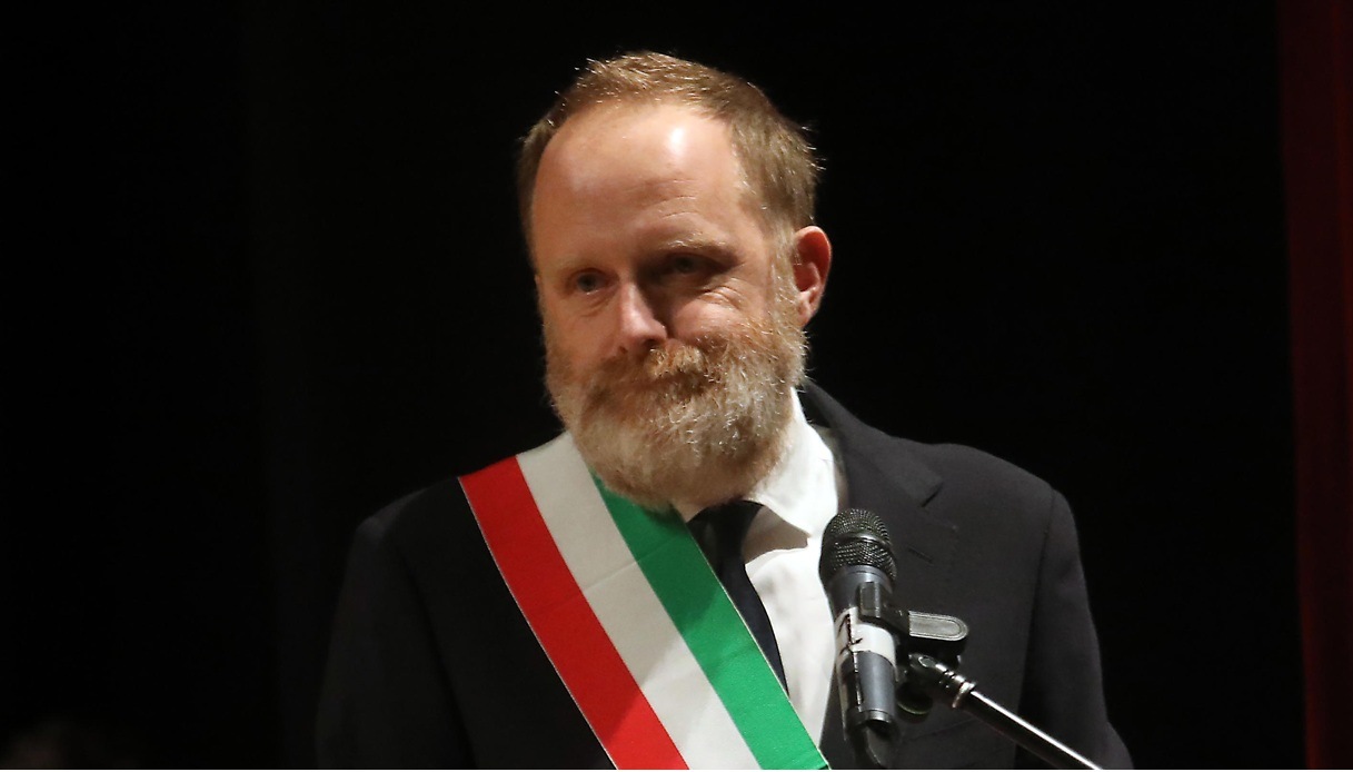 alessandro rapinese sindaco di como vieta le bici in centro dopo essere stato investito 232 polemica in citt224 da Virgilio.it alessandro rapinese sindaco di como vieta le bici in centro dopo essere stato investito 232 polemica in citt224