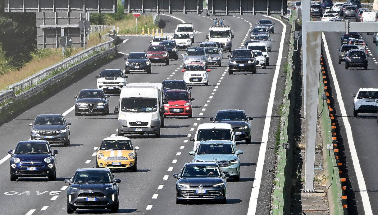 https://wips.plug.it/cips/notizie.virgilio.it/cms/2026/08/autostrada-senza-caselli-free-flow.jpg