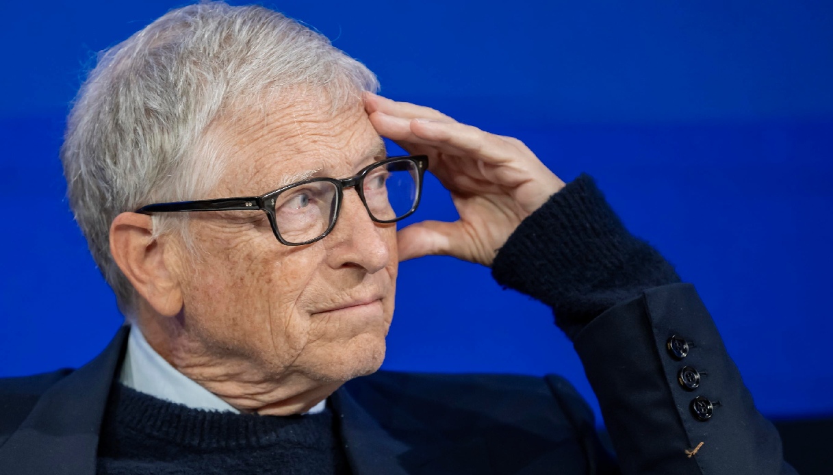 https://wips.plug.it/cips/notizie.virgilio.it/cms/2026/08/bill-gates-ai.jpg