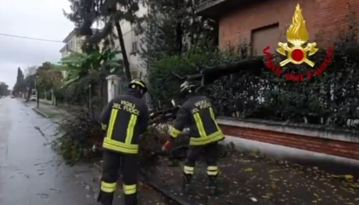 https://wips.plug.it/cips/notizie.virgilio.it/cms/2026/08/bolzano-ramo-feriti.jpg