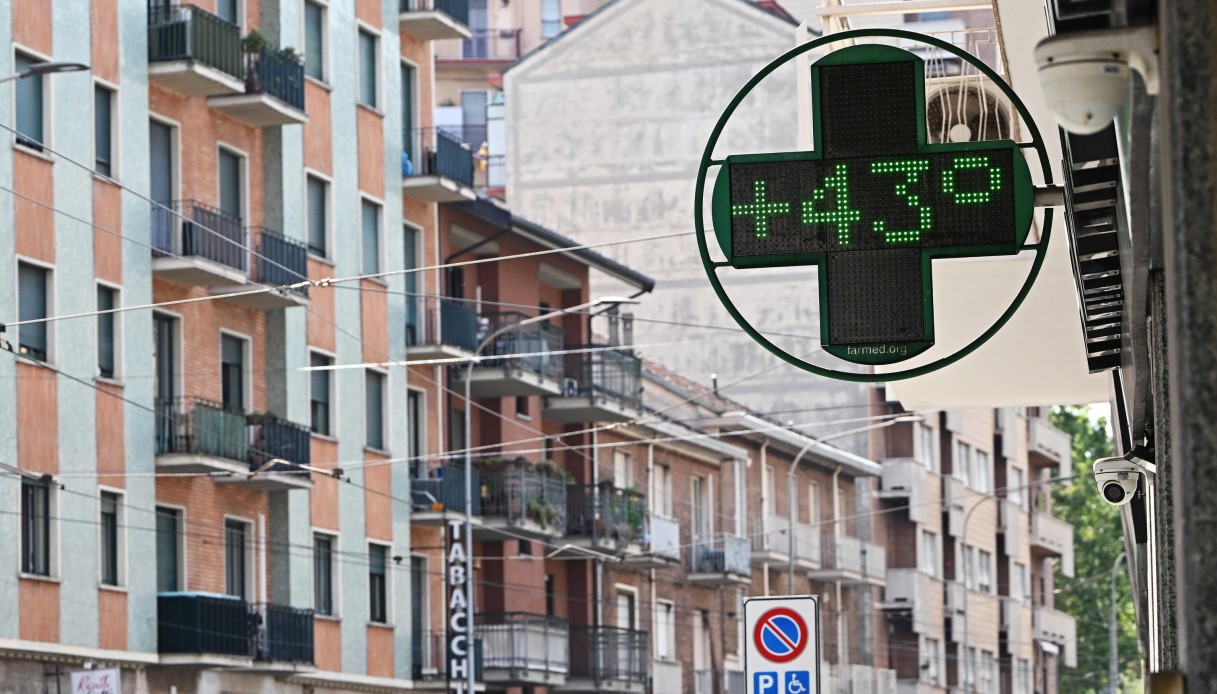 https://wips.plug.it/cips/notizie.virgilio.it/cms/2026/08/caldo.jpg