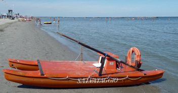 Cesenatico malore materassino morta donna