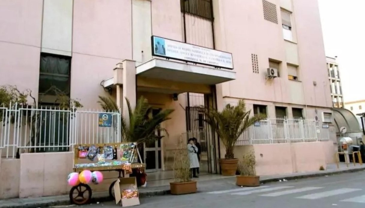 bimba morta per difterite a palermo caccia al paziente zero tra famiglia e amici decine di positivi al virus da Virgilio.it bimba morta per difterite a palermo caccia al paziente zero tra famiglia e amici decine di positivi al virus