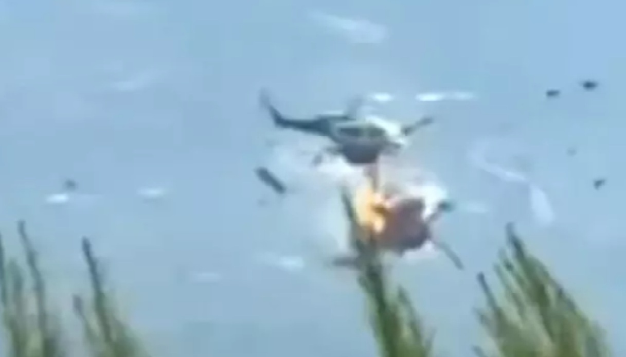 https://wips.plug.it/cips/notizie.virgilio.it/cms/2026/08/elicotteri-grecia-incendi-schianto-morti-equipaggio.jpg