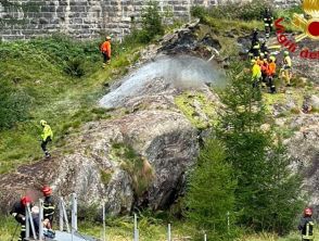 Elicottero caduto ad Antrona Schieranco vicino alla diga di Campiccioli, morte le due persone a bordo