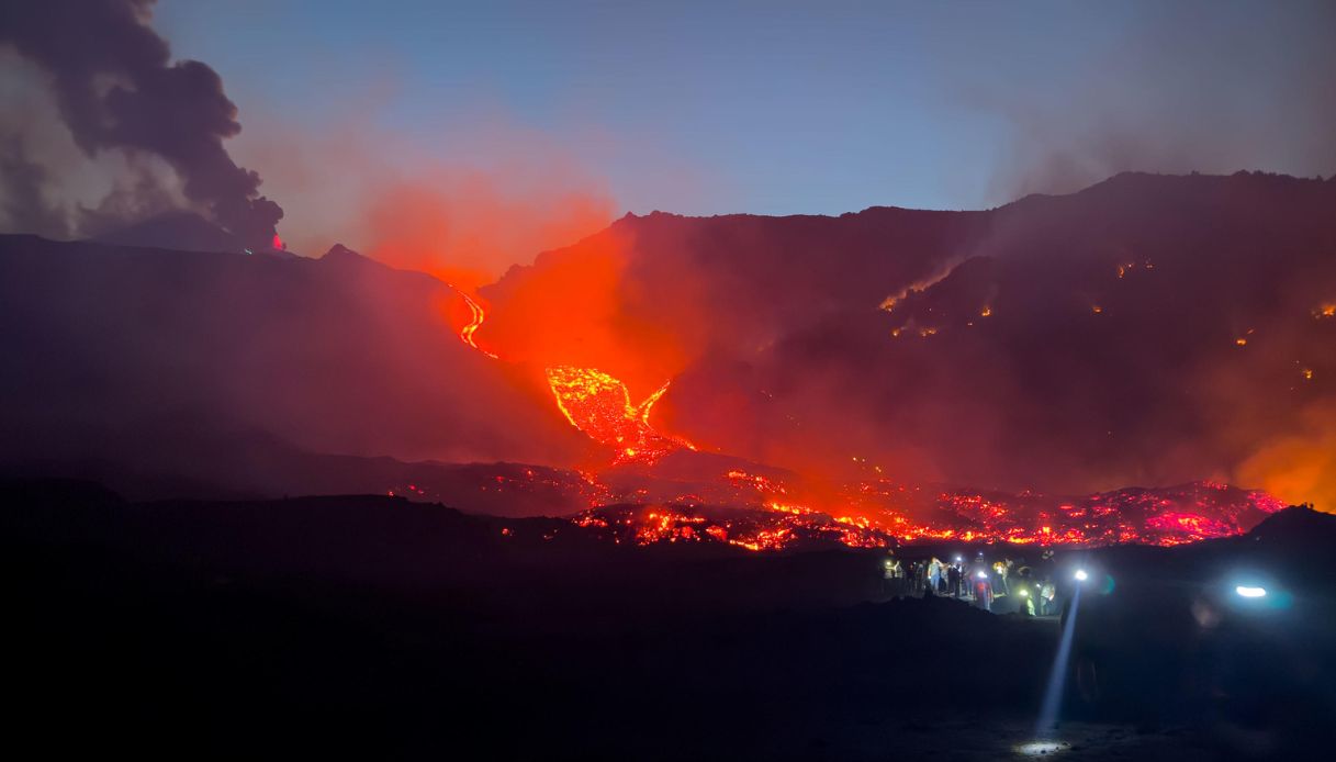 nuovo stop all aeroporto di catania per l eruzione dell etna voli in arrivo limitati per la colonna di cenere da Virgilio.it nuovo stop all aeroporto di catania per l eruzione dell etna voli in arrivo limitati per la colonna di cenere