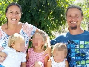 Turisti curiosi assaltano la famiglia nel bosco, appello di Nathan e Catherine: 