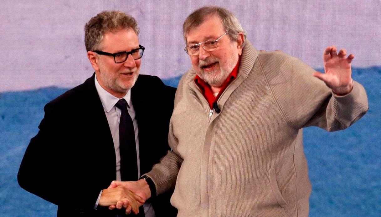 https://wips.plug.it/cips/notizie.virgilio.it/cms/2026/08/francesco-guccini-fabio-fazio.jpg
