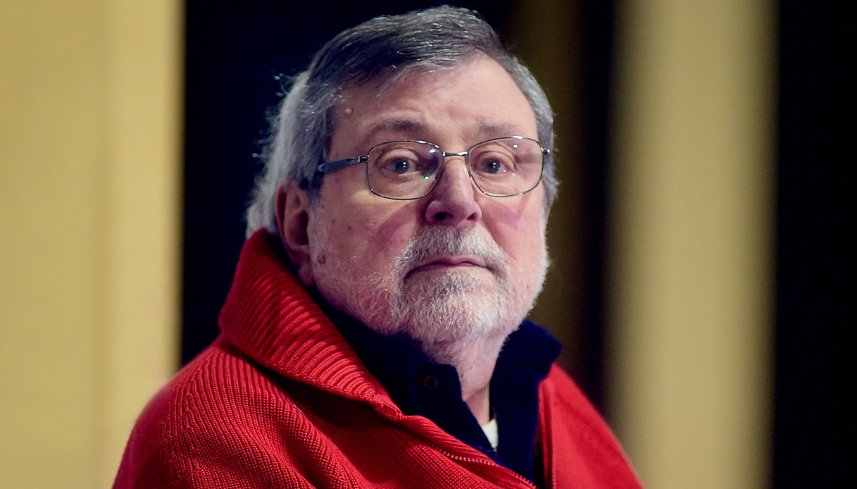 https://wips.plug.it/cips/notizie.virgilio.it/cms/2026/08/francesco-guccini-morto.jpg