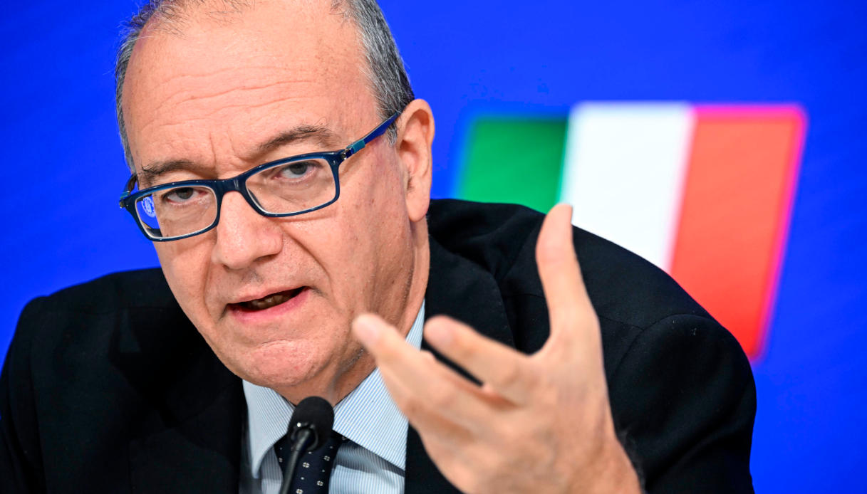 https://wips.plug.it/cips/notizie.virgilio.it/cms/2026/08/giuseppe-valditara-scuola-studenti-stranieri-italiano-genitori.jpg