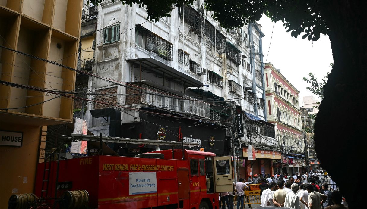 incendio in un hotel a calcutta per il condizionatore esploso morti e feriti tra le vittime un bambino da Virgilio.it incendio in un hotel a calcutta per il condizionatore esploso morti e feriti tra le vittime un bambino