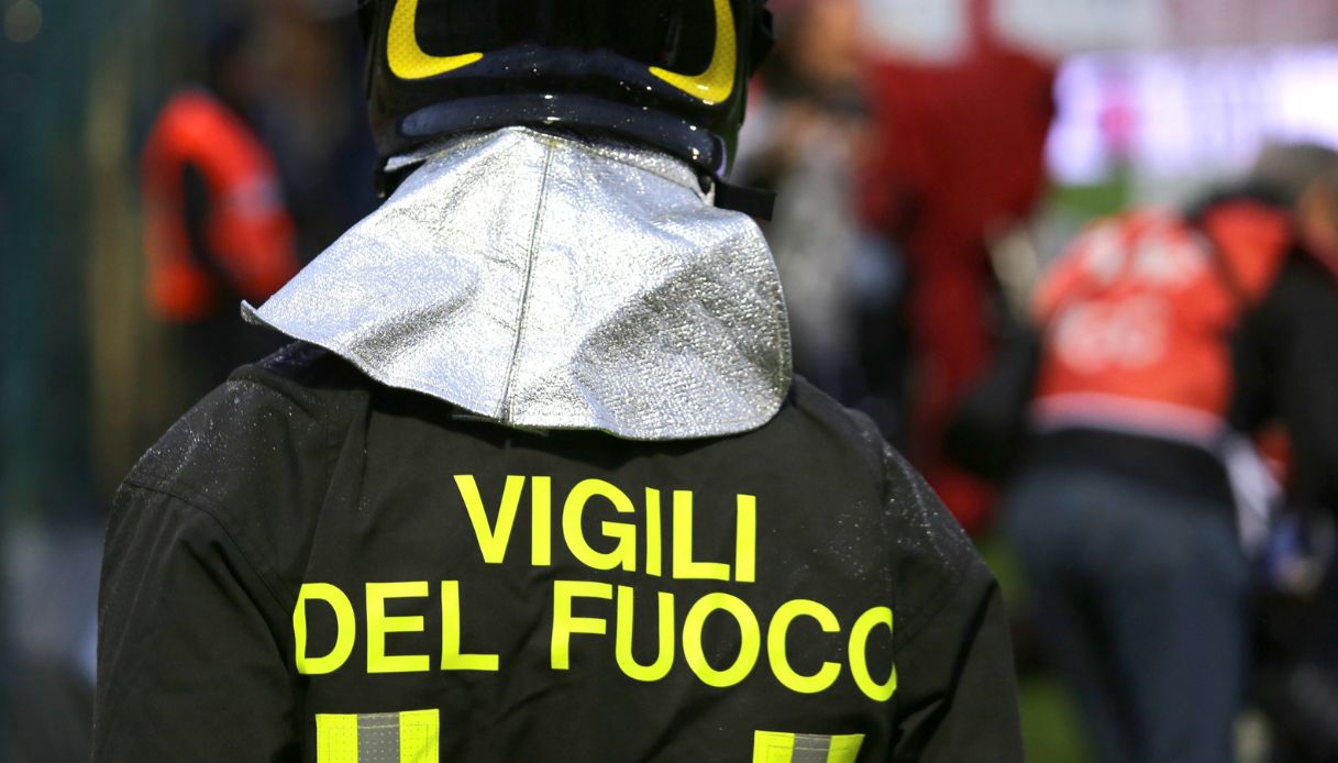 https://wips.plug.it/cips/notizie.virgilio.it/cms/2026/08/incendio-piana-del-sole-1.jpg