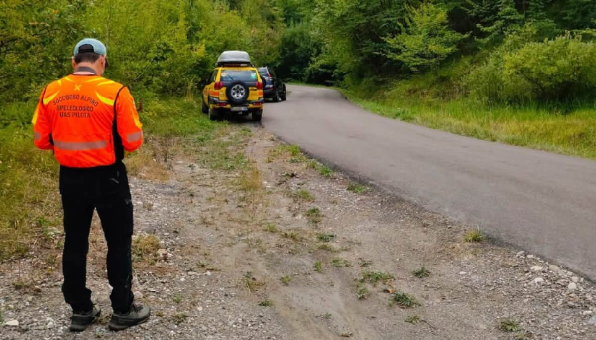 uomo scomparso nei boschi a tizzano val parma trovato morto in un canalone da un residente di passaggio da Virgilio.it uomo scomparso nei boschi a tizzano val parma trovato morto in un canalone da un residente di passaggio