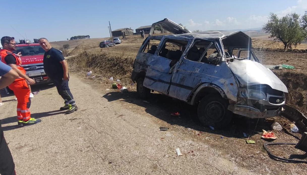 https://wips.plug.it/cips/notizie.virgilio.it/cms/2026/08/incidente-foggia-braccianti-morto-1.jpg