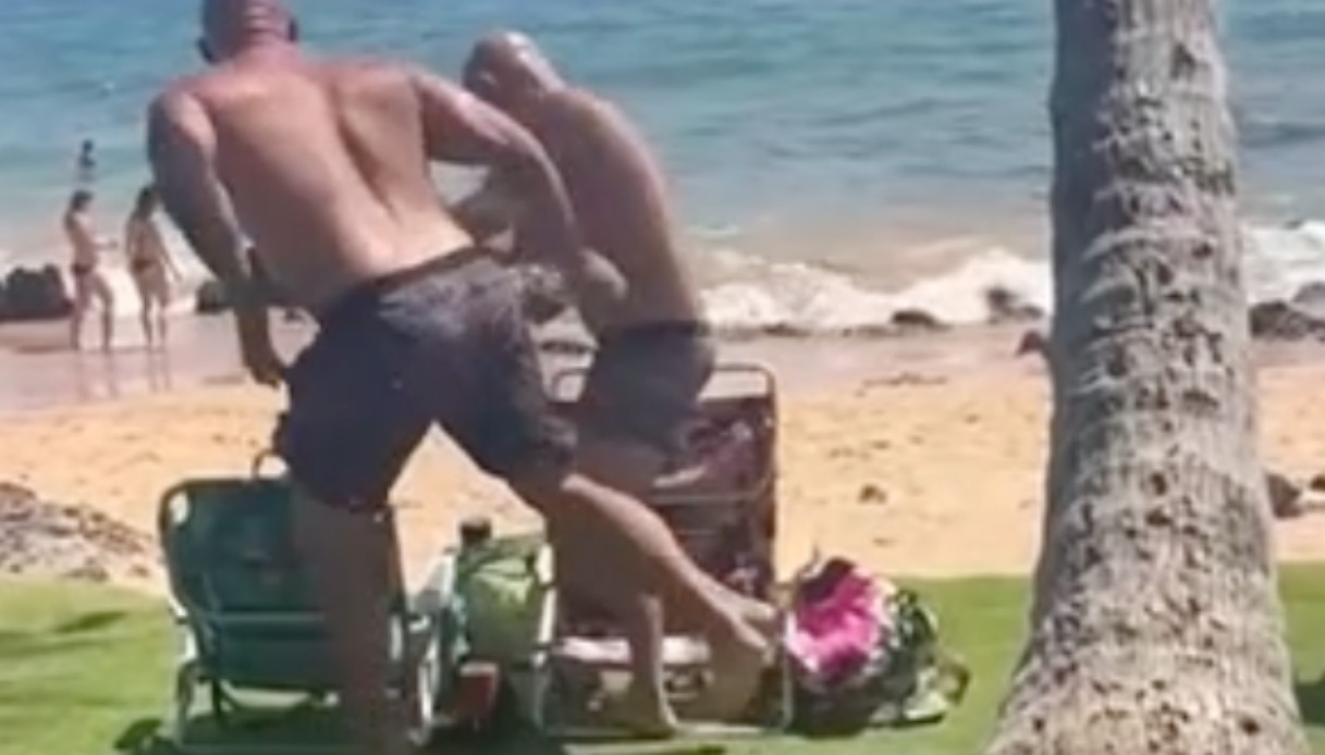 https://wips.plug.it/cips/notizie.virgilio.it/cms/2026/08/kirill-basin-candidato-democratico-hawaii-coltello-video.jpg