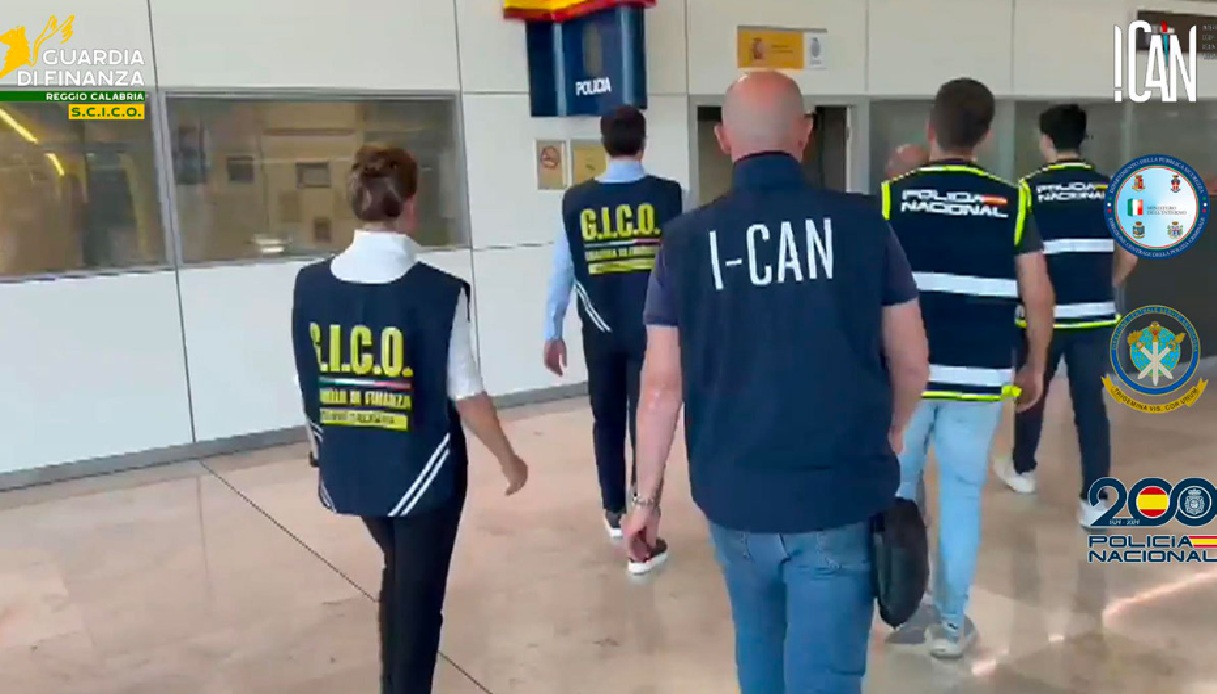 https://wips.plug.it/cips/notizie.virgilio.it/cms/2026/08/latitante-spagna.jpg