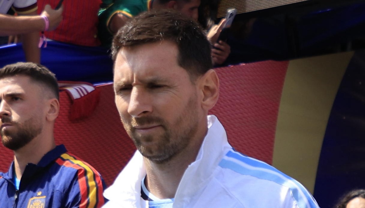 https://wips.plug.it/cips/notizie.virgilio.it/cms/2026/08/lionel-messi-papa-jorge.jpg