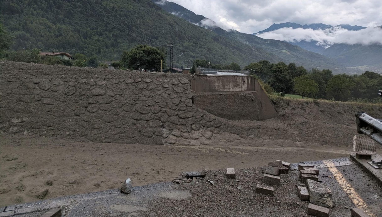 maltempo in valcamonica a sonico crolla un ponte ricostruito pochi anni fa decine di persone evacuate da Virgilio.it maltempo in valcamonica a sonico crolla un ponte ricostruito pochi anni fa decine di persone evacuate
