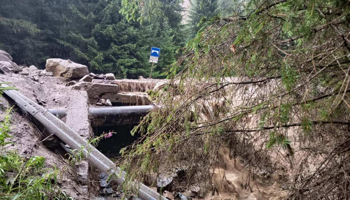 maltempo in toscana frane e strade chiuse a massa carrara e blackout per 6mila utenze in tutta la regione da Virgilio.it maltempo in toscana frane e strade chiuse a massa carrara e blackout per 6mila utenze in tutta la regione