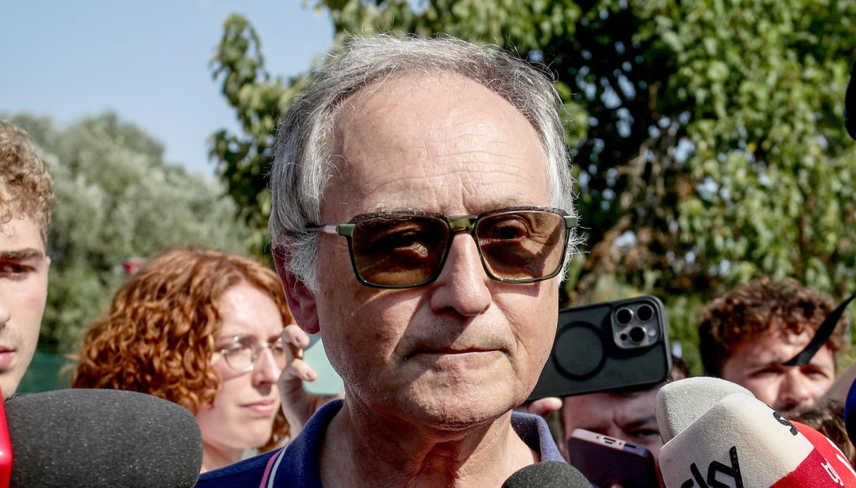 https://wips.plug.it/cips/notizie.virgilio.it/cms/2026/08/mario-roggero-carcere-massimo-bossetti.jpg