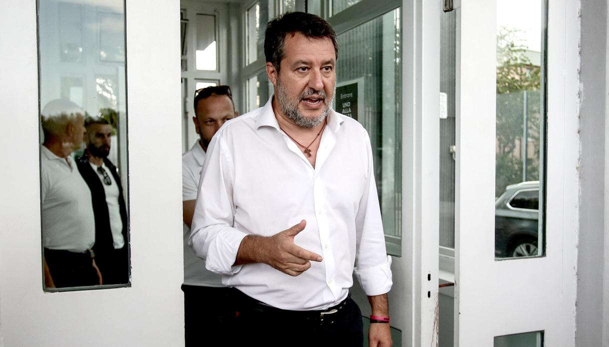 https://wips.plug.it/cips/notizie.virgilio.it/cms/2026/08/matteo-salvini-roggero.jpg