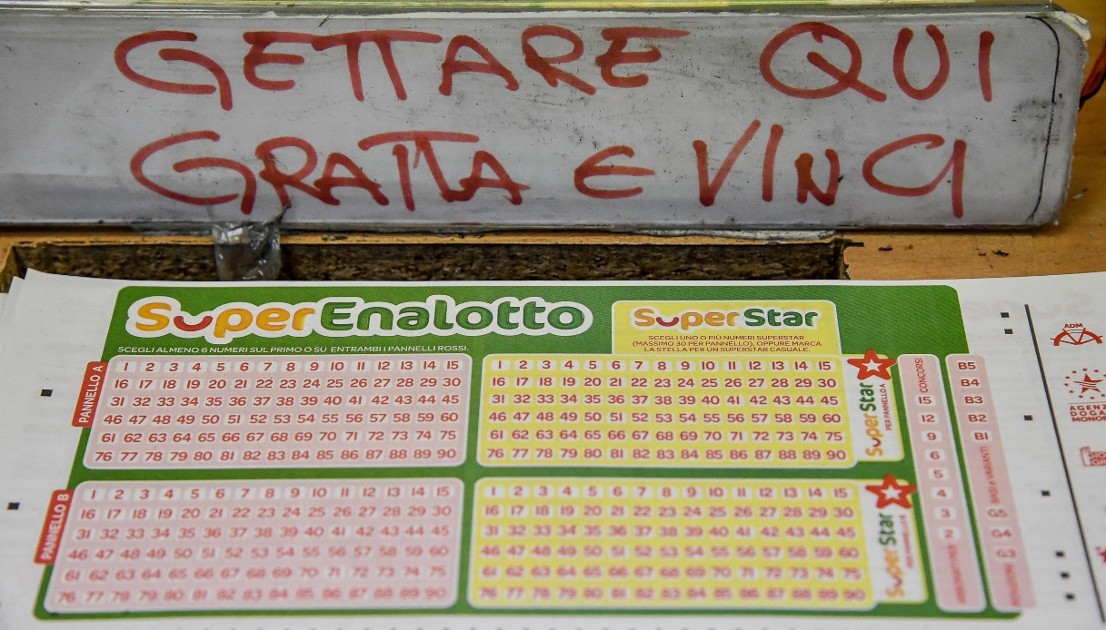 https://wips.plug.it/cips/notizie.virgilio.it/cms/2026/08/montepremi-superenalotto.jpg