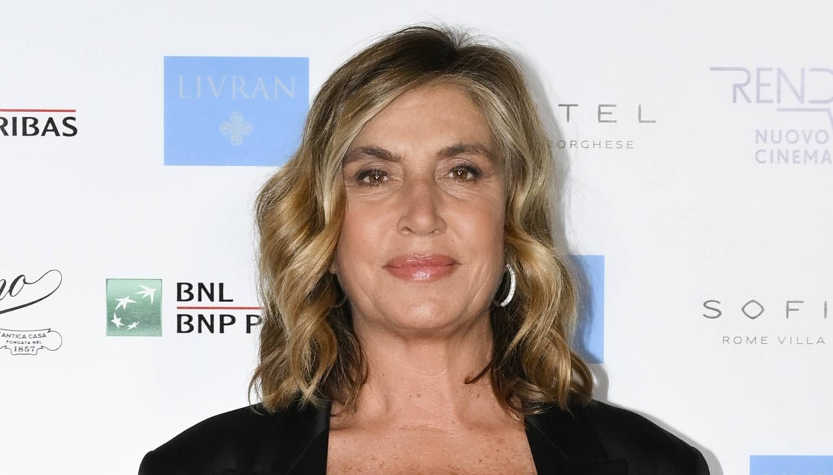 https://wips.plug.it/cips/notizie.virgilio.it/cms/2026/08/myrta-merlino-san-marino-rtv-mediaset.jpg