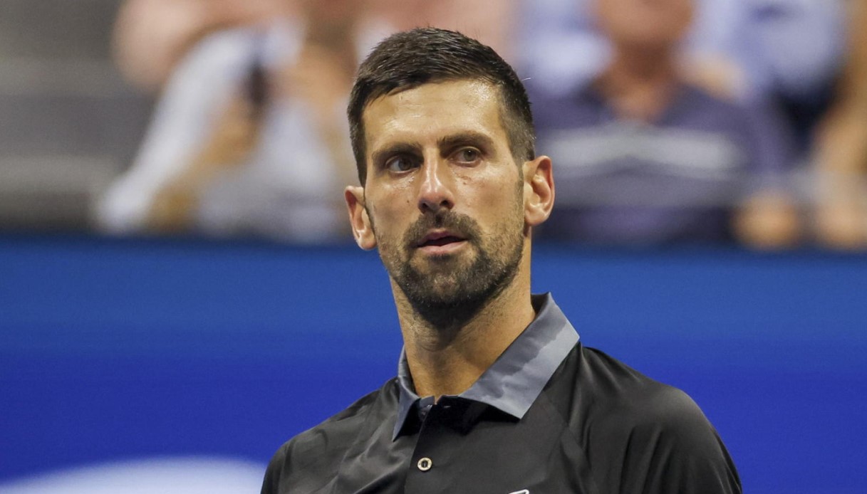 novak djokovic si sente male agli us open vomita in campo e poi va ko con navone come sta il campione serbo da Virgilio.it novak djokovic si sente male agli us open vomita in campo e poi va ko con navone come sta il campione serbo