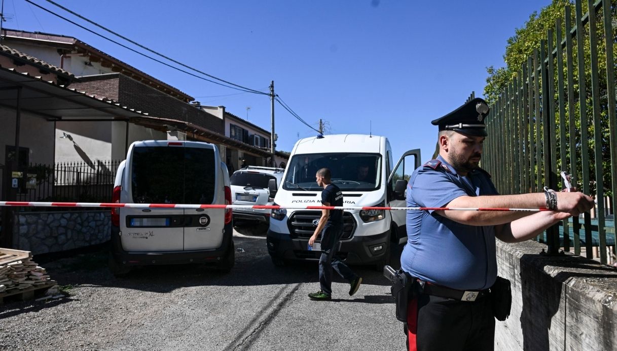biglietti trovati nella casa della strage familiare di pietralata un vicino parla di una crisi della bimba da Virgilio.it biglietti trovati nella casa della strage familiare di pietralata un vicino parla di una crisi della bimba