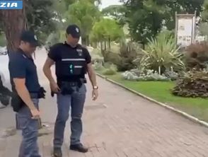 Agguato a Milano Marittima, 40enne accoltellato più volte dopo una lite: fermato il presunto aggressore