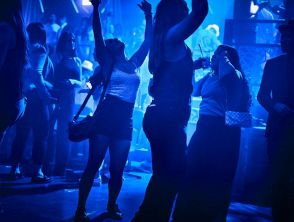 Chiude la discoteca Praja di Gallipoli per risse, furti e violenze sessuali, il provvedimento è temporaneo
