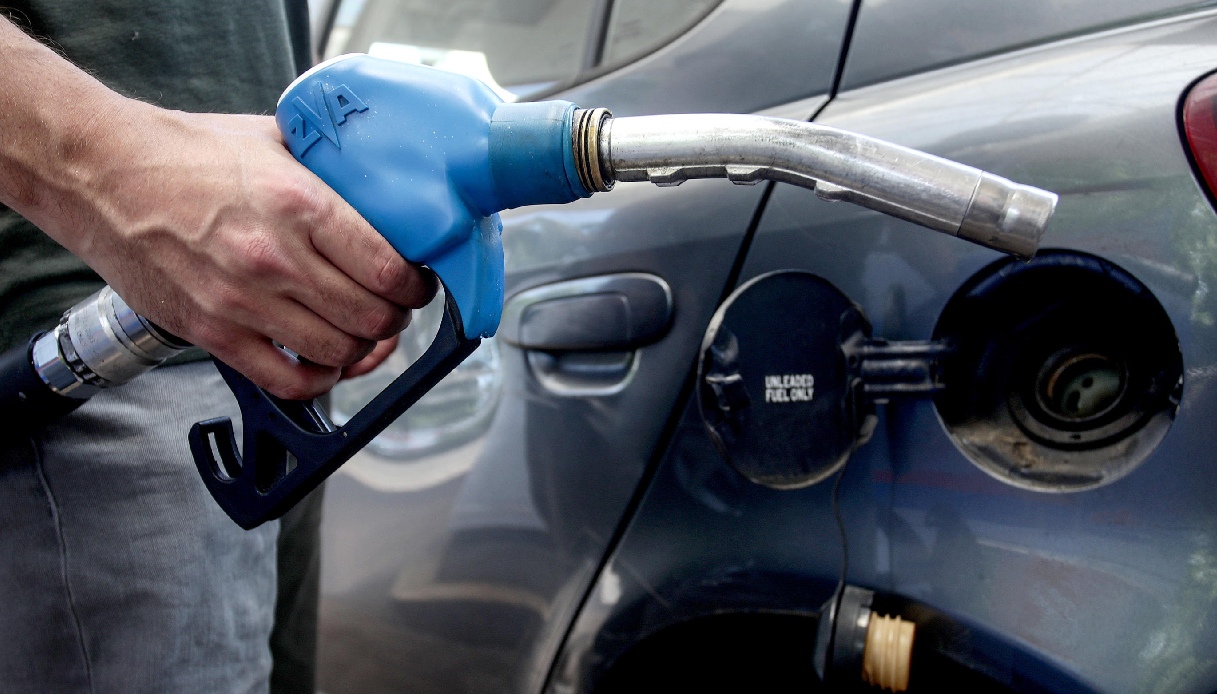 https://wips.plug.it/cips/notizie.virgilio.it/cms/2026/08/proroga-taglio-accise-gasolio.jpg